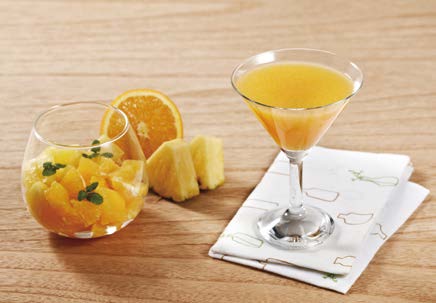 LARGHI Calorie: Sbucciare l arancia e rimuovere la buccia e il torsolo dall ananas. Tagliare arancia e ananas in pezzi di dimensioni adeguate. Aumenta il gusto!