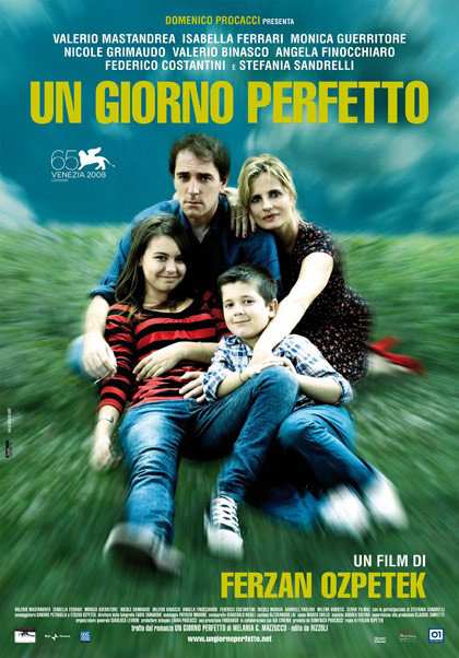 una giovane madre de la Mancha, trova rifugio dal suo passato a Madrid, dove vive col suo compagno Paco e la figlia adolescente, Paula.