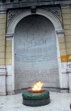 I tascabili di Palazzo Lascaris 11 circa 329 bombardamenti al giorno, con un massimo di 3777 granate il 22 luglio 1993.