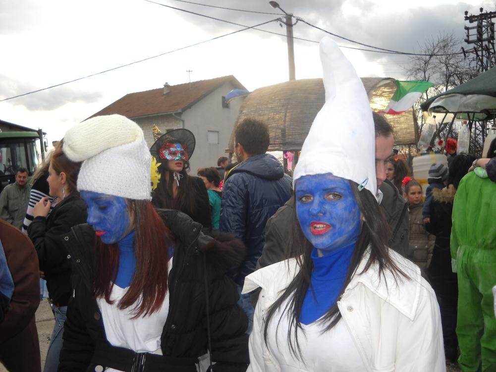 Spremili smo maske raznih boja i oblika i krenuli put Štivora da se opustimo i dobro provedemo. Stigli smo baš na vrijeme kako bismo se priključilli karnevalskoj povorci.