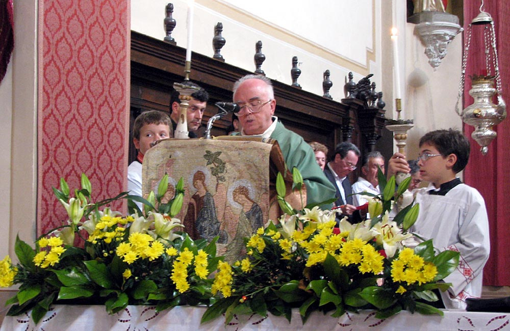 VANGELO Il Vangelo è preceduto dall alleluia ( = lodate il ignore ), che in Quaresima è sostituita da un altra acclamazione, come la seguente: Lode a te, o Cristo, re d eterna gloria.