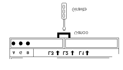La corrente massima misurabile con collegamento diretto è di 5 Arms; per correnti che superano questo valore è necessario ricorrere a trasformatori di corrente (TA) esterni il cui rapporto di