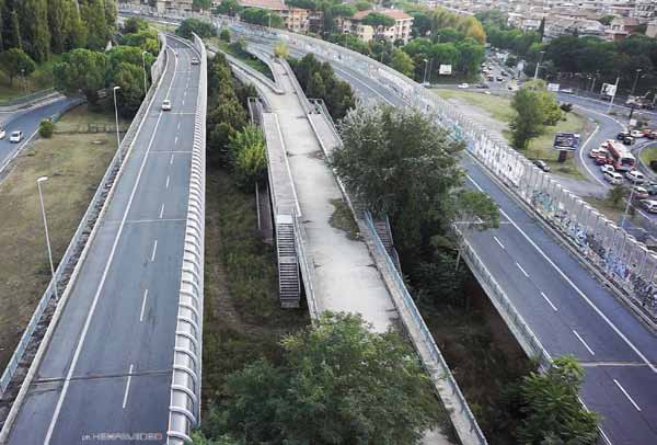 Fra gli attori coinvolti ci sono inoltre le associazioni Viadotto dei Presidenti - Greenapsi e Interazioni Urbane EMME PIÙ BUS STOP Sotto il Viadotto nasce dall iniziativa del gruppo G124 a Roma, in