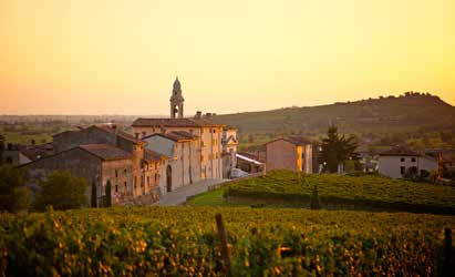 CONTROEDITORIALE A P P U N T I Soave wine park Nel nostro tempo, l agricoltura di qualità si configura come componente essenziale di una innovativa via di produzione dell organizzazione territoriale,