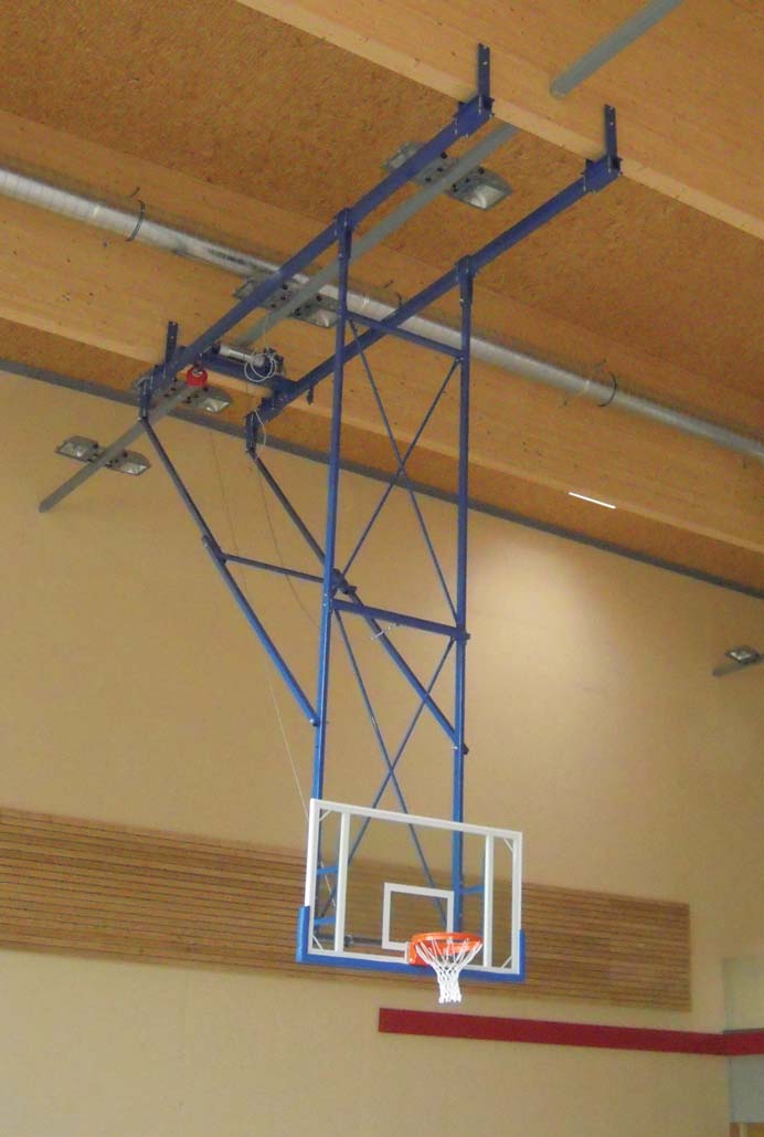 IMPIANTI BASKET A PARETE-SOFFITTO WALL-MOUNTED BASKETBALL FACILITY B 905 Impianto basket accostabile a parete, sbalzo cm.