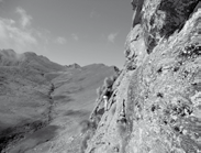 Nuove Realizzazioni Alpinismo 54 55 Roc du Montun Salto roccioso di Gneiss, alto circa 150 metri situato negli alti pascoli della valle del Sangonetto all interno del parco Orsiera Rocciavrè, la sua