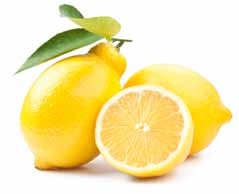 Spremere il limone e versare nell acqua con lo zucchero.