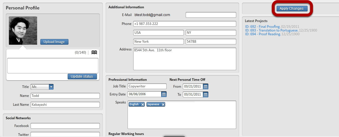 Dopo aver inserito le informazioni desiderate, cliccate su Applica Modifiche: La pagina del profilo personale fornisce anche un modo per condividere, all interno di un network di