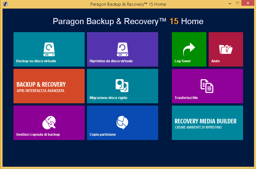 Primo avvio 12 Per avviare Paragon Backup & Recovery 15 in Windows, fare clic sul pulsante Start di Windows e selezionare Programmi > Paragon Backup & Recovery 15 > Paragon Backup & Recovery.