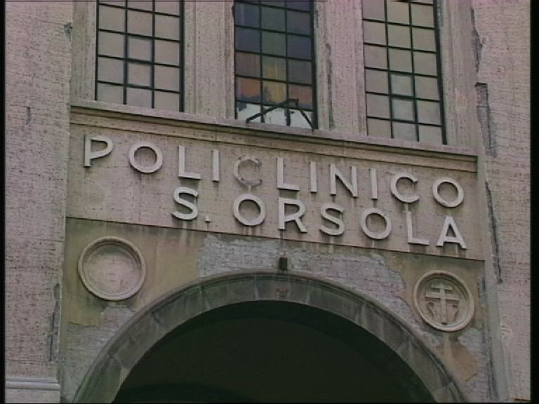 Anno VII numero 1 2 Cronaca e Attualità Pagina 3 IN NOVE ANNI LAVORA SOLO SEI GIORNI ARRESTATA PER TRUFFA La volpe del sant ORSOLA è caduta in trappola.