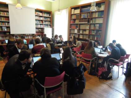 37/46 Servizi per gli allievi ammessi al Master Linea wireless dedicata Biblioteca fornita di volumi e riviste specializzate in finanza Rete Biblioteche