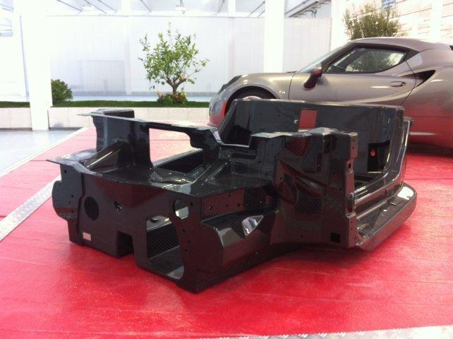 S3 - Production of a carbon fibre monocoque with a volume of 20 parts a day: technologies,