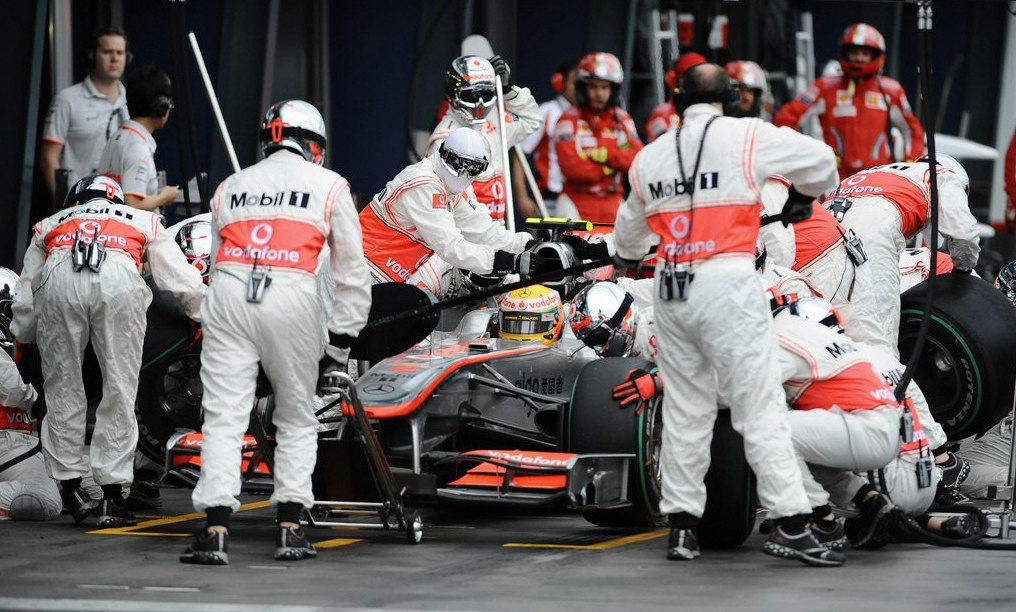 Dopo il malumore e il nervosismo mostrato da Hamilton al termine del Gran Premio d'australia, dovuto alla strategia adottata dal team, Lewis ammette di avere compreso il perché di questa decisione.