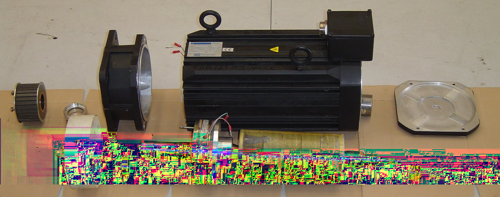 58 BRUSHLESS MOTORS for the inner parts. Generally housed servo motors are IP65 protection in standard configuration, IP66 to IP69K for hygenic design versions. Electrical connections.