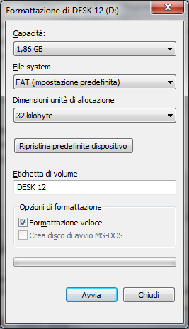 G. Pettarin - Computer Essential Modulo 1 - Nuova ECDL La casella Capacità visualizza la dimensione della chiavetta. Dal menu a discesa File system si sceglie la modalità di memorizzazione dei file.