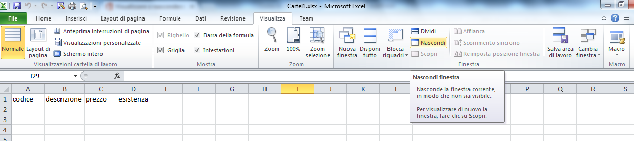 Nascondere una cartella di lavoro Excel Nel gruppo Finestra della scheda Visualizza fare clic su Nascondi.