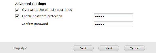 Abilitare Includi istantanee automatiche per copiare anche i file delle istantanee automatiche quando si configurano le registrazioni per il backup. 5.