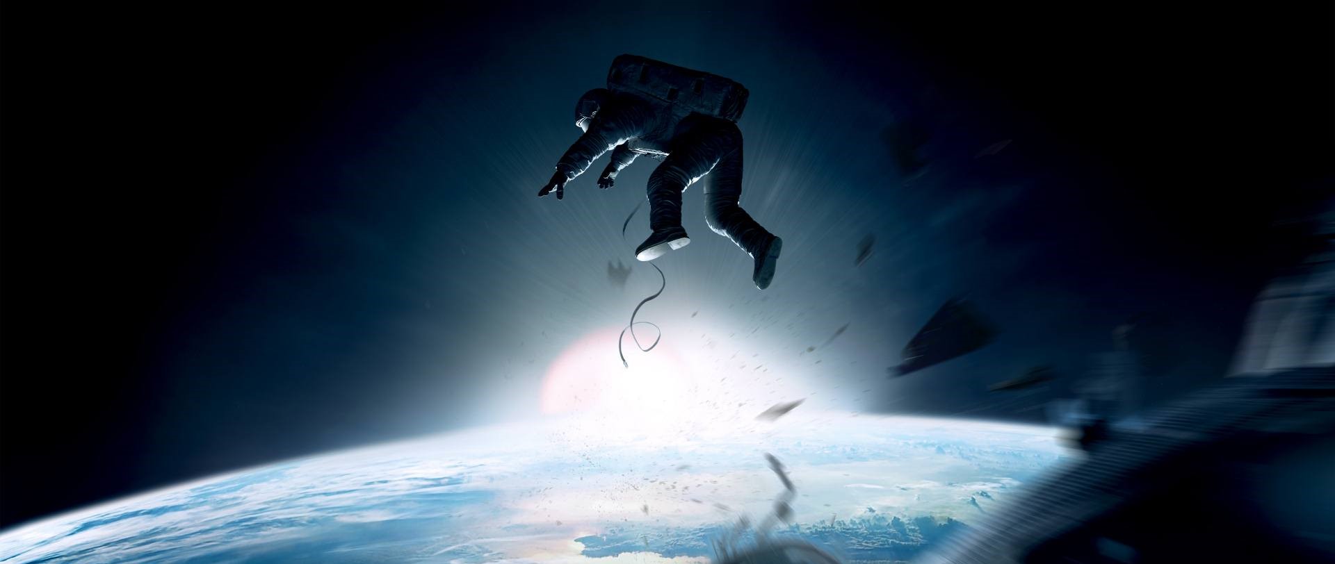 N U M E R O 1 P A G I N A 13 G R A V I T Y UN FILM DA PIU' DI 10 OSCAR Gravity,un film del 2013 dal genio di Alfonso Cuaròn, che in soli 86 minuti riesce a far vivere diverse e contrastanti emozioni