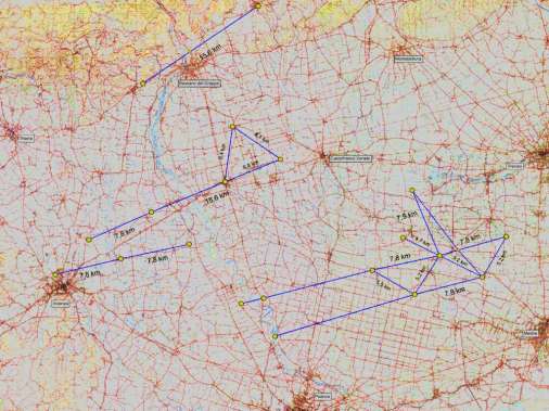 Allineamenti Una serie di allineamenti ed equidistanze ci fanno ipotizzare l inglobamento di queste motte in un complesso sistema territoriale: il cosiddetto paesaggio di potere tipico dell et{ del