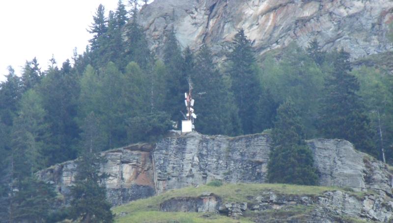 REGIONE RÉGION AUTONOME VALLÉE D'AOSTE RADIOTELECOMUNICAZIONI SERVIZIO ASSOCIATO BASSA VALLE Comune di GRESSONEY-SAINT-JEAN Costruzione di siti attrezzati per radiotelecomunicazioni Relazione