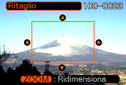 RIPRODUZIONE Rifilatura di un immagine Usare il seguente procedimento quando si desidera rifilare una porzione di un immagine ingrandita e usare la parte rimanente dell immagine come allegato a