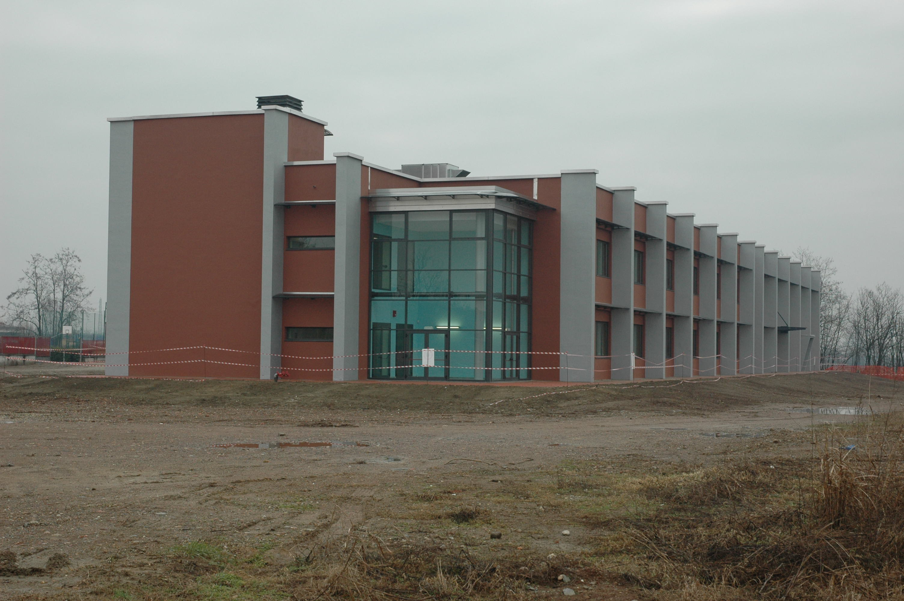 A Magenta sono state realizzate 8 aule e un laboratorio per il liceo Quasimodo (500mila euro) mentre ad Abbiategrasso è stato ampliato l ist.