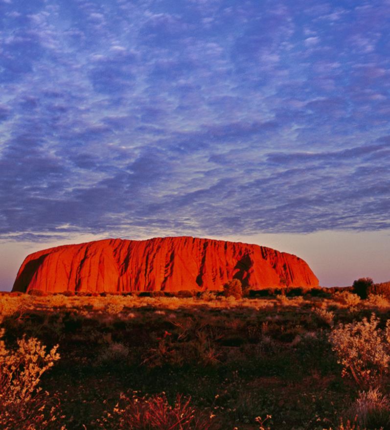 Viaggio tra la scoperta dei grandi luoghi della 24 giorni Il Monolite di Uluru Sydney e la sua baia Melbourne e i dodici apostoli Adelaide, la zona dei vini e Wilpena Pound, il vero Outback Il Kings