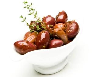 Amanida Azienda Prodotto Olive condite, aglio marinato, sott'oli e cocktail speziati deliziosi e genuini.