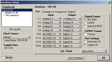 Configurazione delle interfacce audio Le interfacce audio Pro Tools HD supportano 16 canali di I/O simultaneo e formati di I/O multipli (tra i quali i formati analogico, AES/EBU, ADAT Optical, S/PDIF