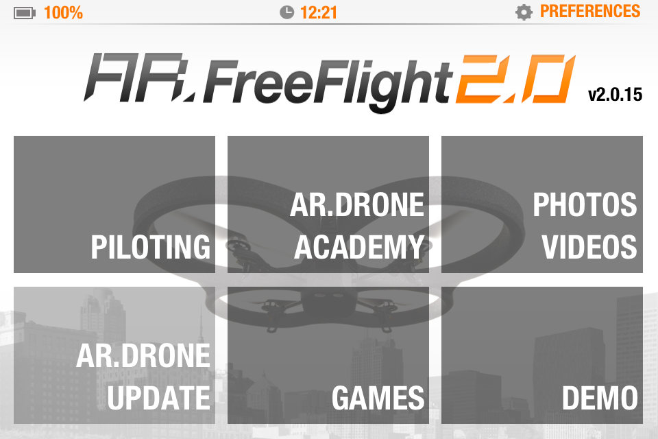 Volo libero AR.FreeFlight 2.0 è l'applicazione di base che permette di pilotare l'ar.drone 2.0 dal proprio smartphone.