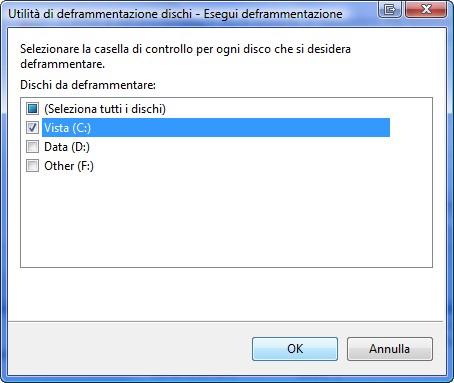 Selezionare i dischi da deframmentare,