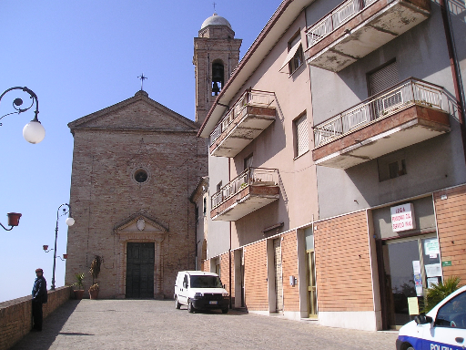 REGOLAMENTO DEL COLORE DOCUMENTAZIONE FOTOGRAFICA AGUGLIANO CENTRO STORICO Via G.