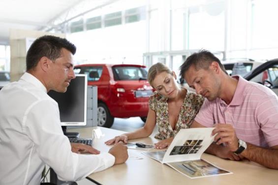Vendita auto usate fine lease Su richiesta dell azienda offriamo la possibilità di richiedere e reperire attraverso i nostri fornitori dei veicoli usati di fine locazione.
