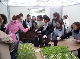 8 La scuola in campo Visite guidate presso le strutture CRA: il laboratorio all aria aperta