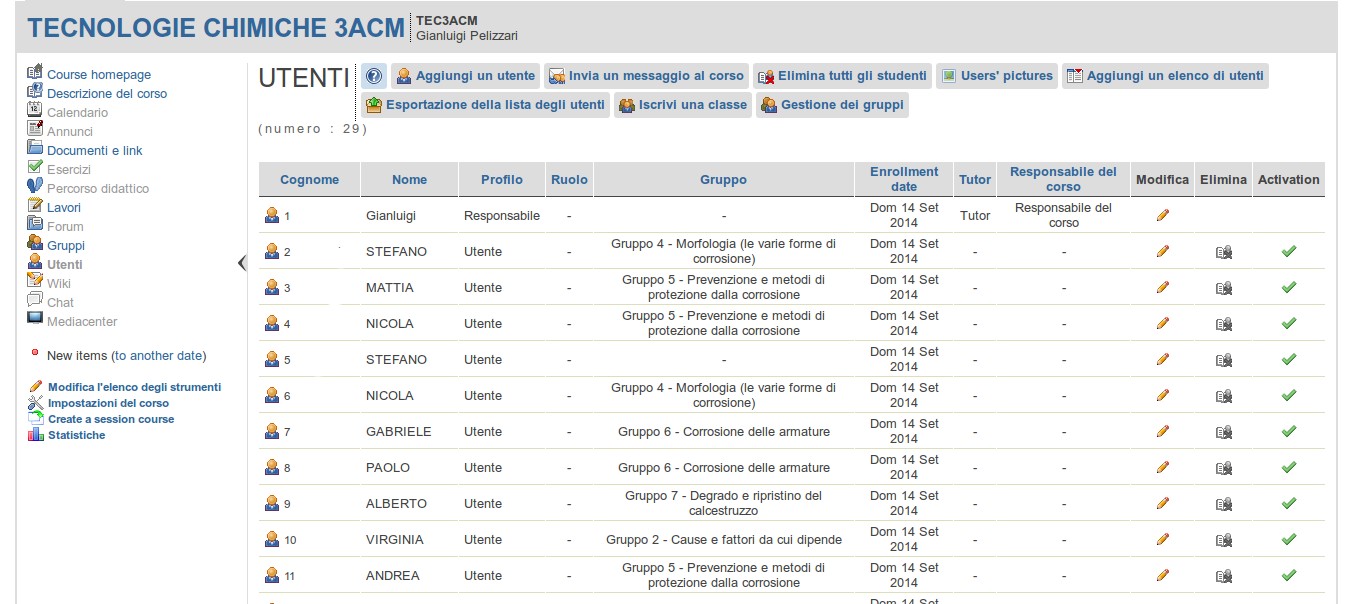 29 6.10 Utenti Nella schermata principale è presente la lista degli utenti del corso, nella quale sono visibili per ogni utente il nome, il profilo (studente o docente), l eventuale ruolo assegnato