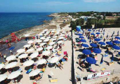 VILLAGGIO JONIO CLUB, MANCAVERSA Il Villaggio Jonio si trova in località Marina di Mancaversa, frazione del comune di Taviano, sulla costa ionica del Salento, a 8 km a Sud di Gallipoli.