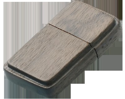 Eco Bark Codice prodotto: usb_6103 Materiali: Legno Capacità: 512 MB, 1 GB, 2 GB, 4 GB, 8 GB, 16 GB Minimo d'ordine: 25, Resa in rilievo, Resa in rilievo Cellophane, Custom Window box, Eco, Black