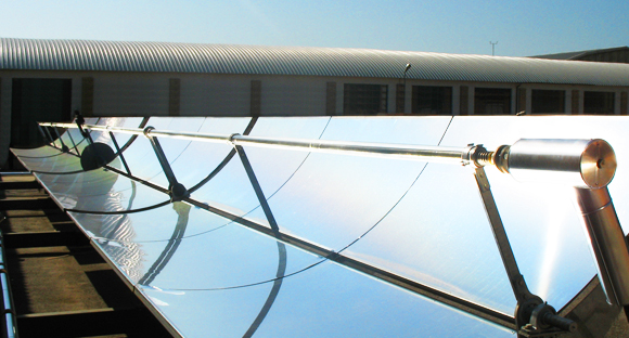 10 IL nuovo orizzonte per l energia solare Dal 2007 ad oggi ci si è concentrati nella progettazione e sviluppo di collettori solari a concentrazione e dei sistemi impiantistici che ne fanno uso.
