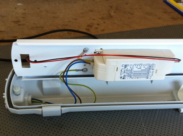 GENOVA IP65 4 STRIPLED IN PARALLELO DRIVER 500 ma POLICARBONATO V2 GE 95127/LIT/AE1/02 Plafoniere stagne IP65 LED integrate modello Genova Led 1x1200 mm GE95127/LIT/AE1/02 P.tot.