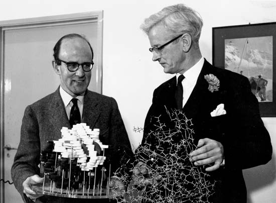 Un microscopio per i cristalli: la diffrazione dei raggi X (II) Nel 1962 Max Perutz e John Cowdery Kendrew ricevettero il premio Nobel per la chimica per la prima definizione