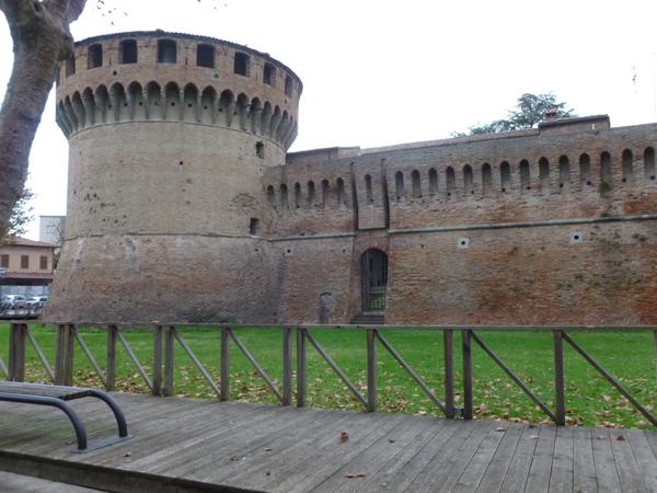 Rocca Sforzesca La meta principale della visita è costituita ovviamente dalla maestosa rocca di Bagnara.