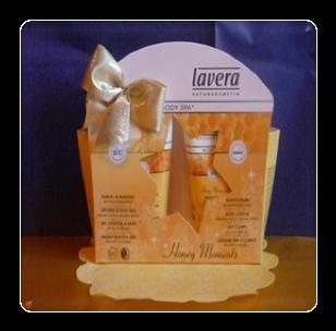 Confezioni Regalo per lei... (iva e confezionamento inclusi nel prezzo) «Honey Moments Lavera» Bagno doccia Gel BIO Lozione Corpo BIO in elegante sac.