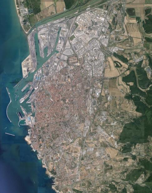 GESTIONE DEI SEDIMENTI CONTAMINATI NEL PORTO DI LIVORNO CITTA E PORTO DI LIVORNO Prima vasca di colmata in costruzione Seconda vasca di colmata (recentemente ultimata) Prima vasca di colmata