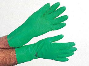 usare guanti abbastanza lunghi, almeno fino all avambraccio non usare guanti troppo aderenti alla pelle per limitarne la sudorazione usare