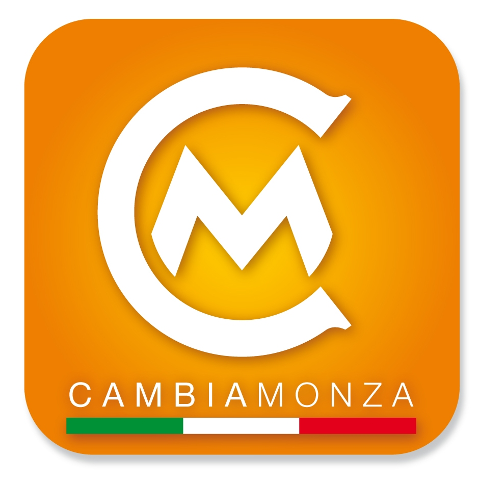 Il logo di Cambia Monza è un quadrato con gli angoli smussati di colore arancione, sfumato verso il chiaro in corrispondenza del simbolo strutturato a partire dalle lettere iniziali della parola