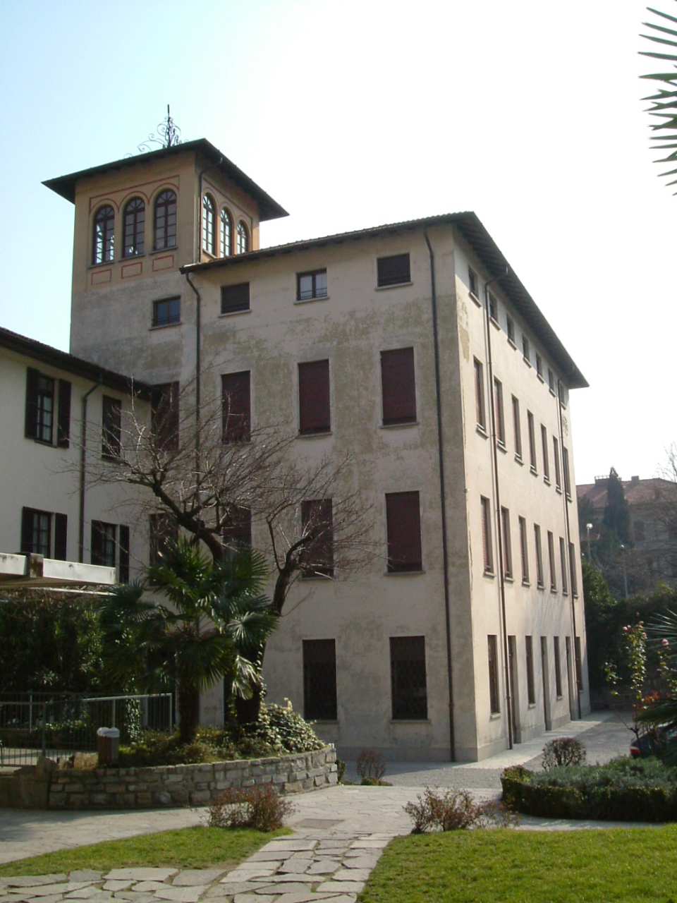 092 092 Istituto scolastico Suore Orsoline INDIRIZZO: