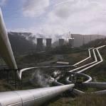 Energia geotermica Produttività (2004): 9 GWe installati nel mondo (790 MW in Italia) 28 GWt Costi d impianto: - grande taglia: