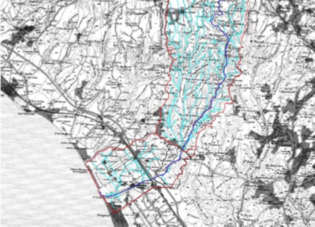 1.INQUADRAMENTO TERRITORIALE L Arrone è un effluente naturale del lago di Bracciano, è lungo circa 37km. La sorgente si trova a circa 164m slm, quindi la pendenza media del fondo è del 4,43 circa.