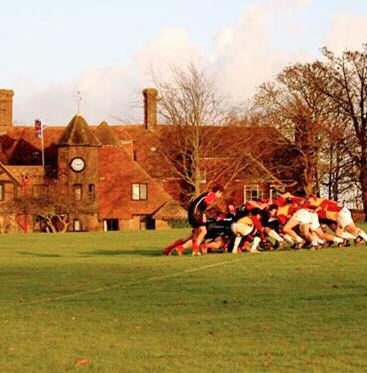 Buckswood Boarding School Buckswood College www.buckswood.co.uk Età: 10-17 anni Durata: da Dom. a Sab.