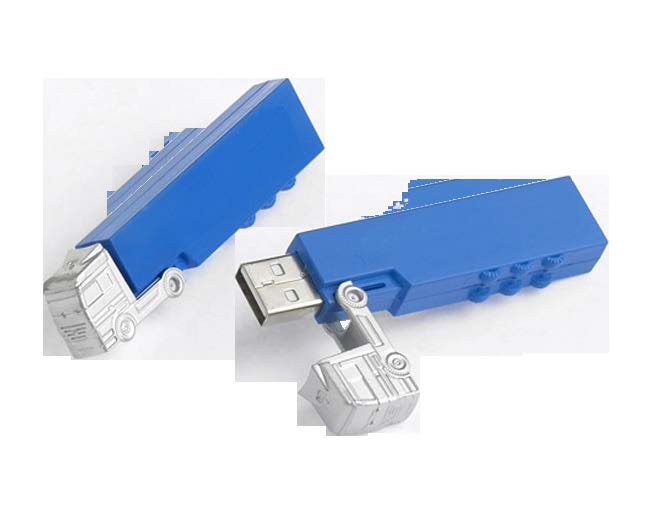 Fun Truck Chiave USB in metallo caratterizzata dalla forma di tir. Le dimensioni dono superiori alla media ed è possibile scegliere il colore della chiavetta anche a pantone.